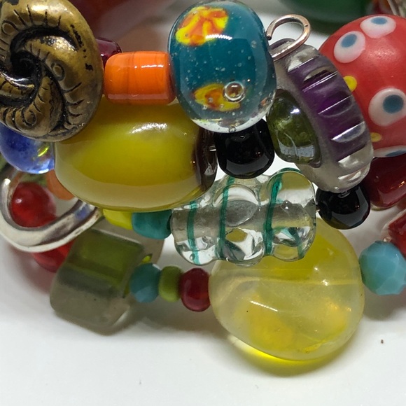 Handcrafted Bead and Button Bracelet ❤️ - Picture 11 of 16
